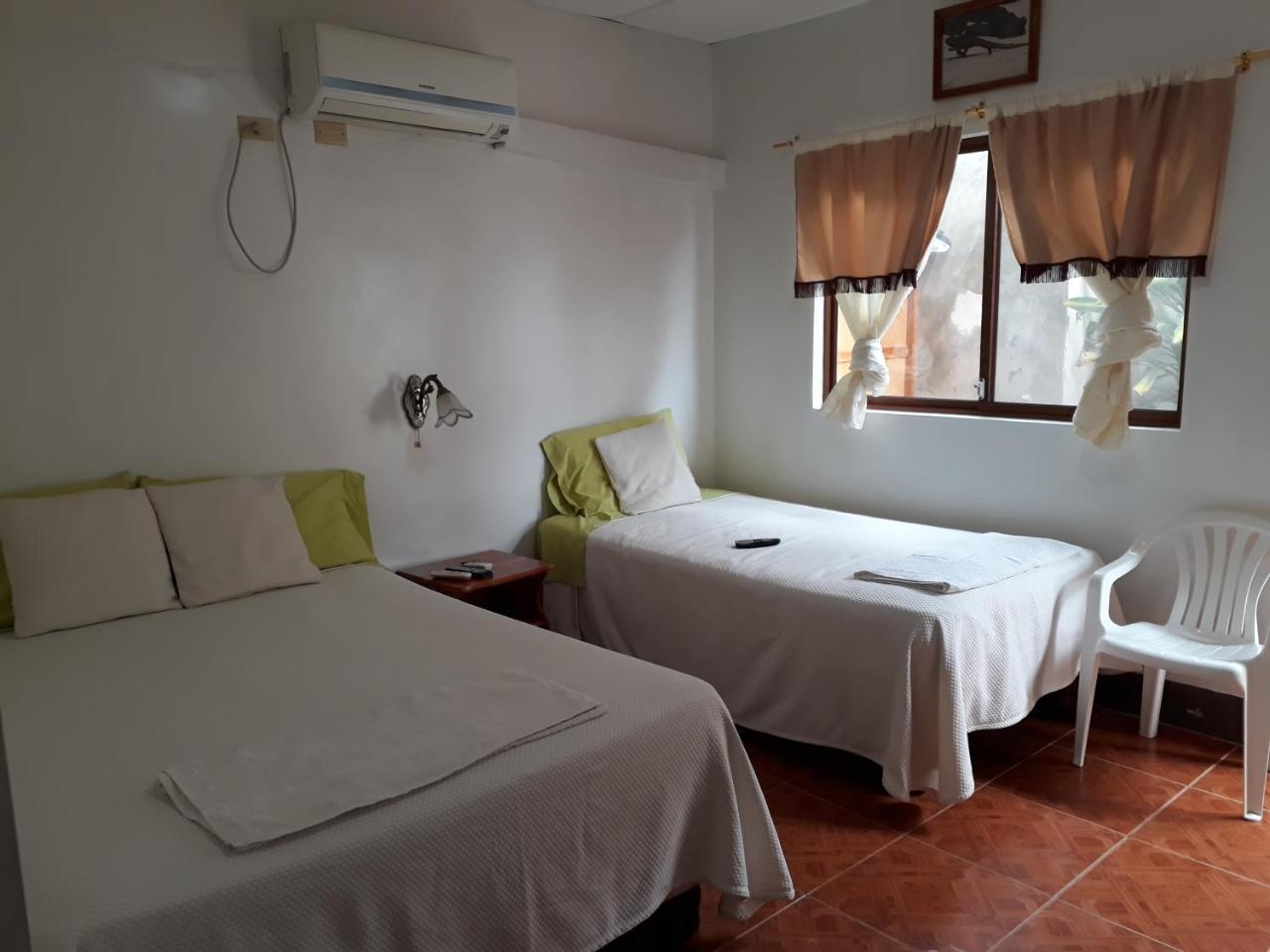 Hospedaje Mother Fanny Puerto Villamil Extérieur photo